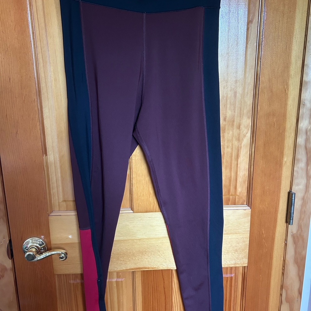 JW ANDERSON for UNIQLO Black and Burgundy Leggings Sz L